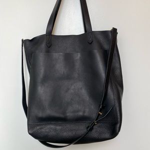 The Medium Transport Tote